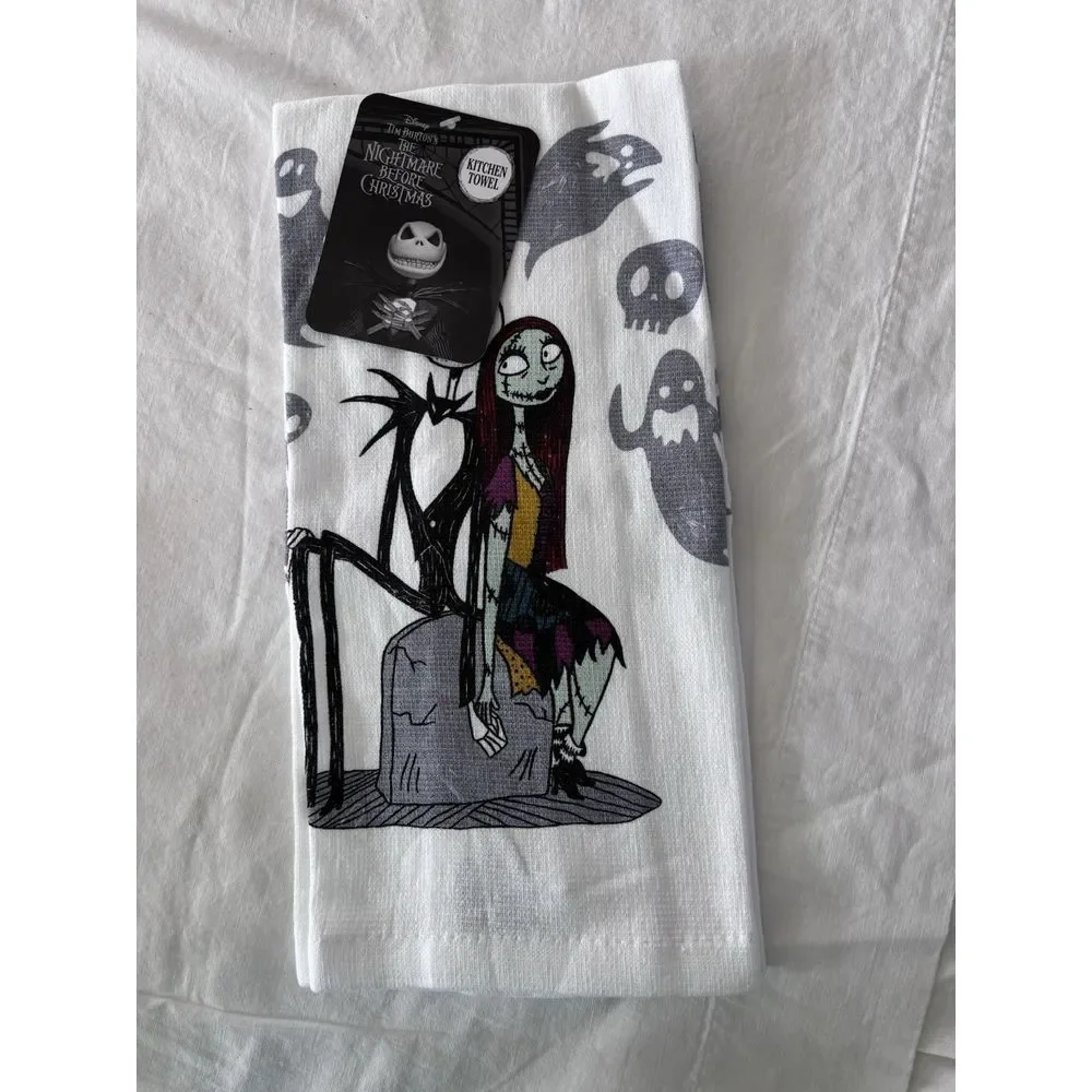 Disney's Nightmare Before‎ Christmas NwT Kitchen Towel. 2805